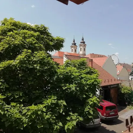 Lägenhet Cehmesterek Eger