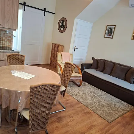 Apartamento Cehmesterek *